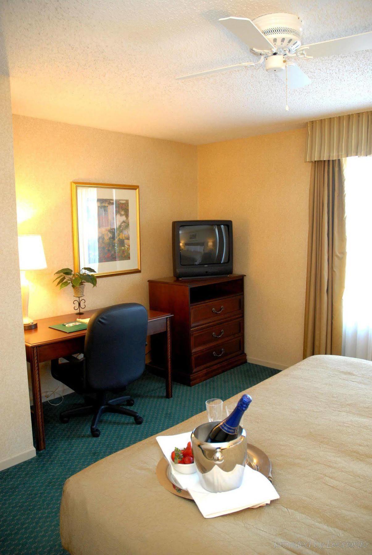 Staybridge Suites - Columbus - Worthington, An Ihg Hotel חדר תמונה